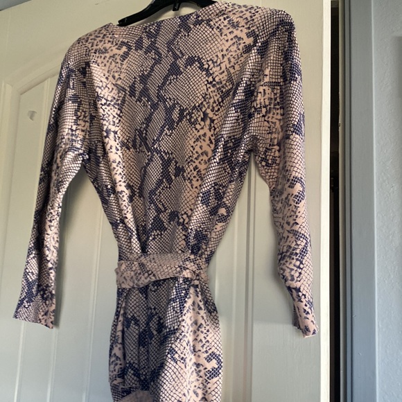 Python Blush Multi print wrap sweater. - Picture 2 of 2